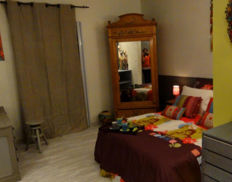 Chambre D'Hotes Au Fil De L'Eau Saint-Martin-Belle-Roche Rom bilde